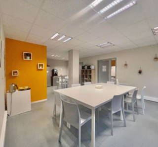 Bureau privé 11 m² 2 postes Coworking Rue Saint-Simon Lyon 69009 - photo 3